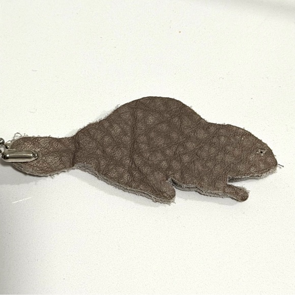 Roots Village Tribe Pebbled Leather Gray Taupe Crossbody Bag Canada 🇨🇦 - Picture 8 of 12